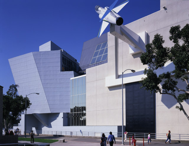 Frank Gehry’s California Aerospace Museum